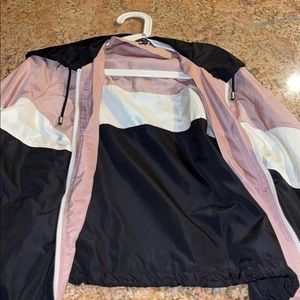 Lightweight cropped rain jacket